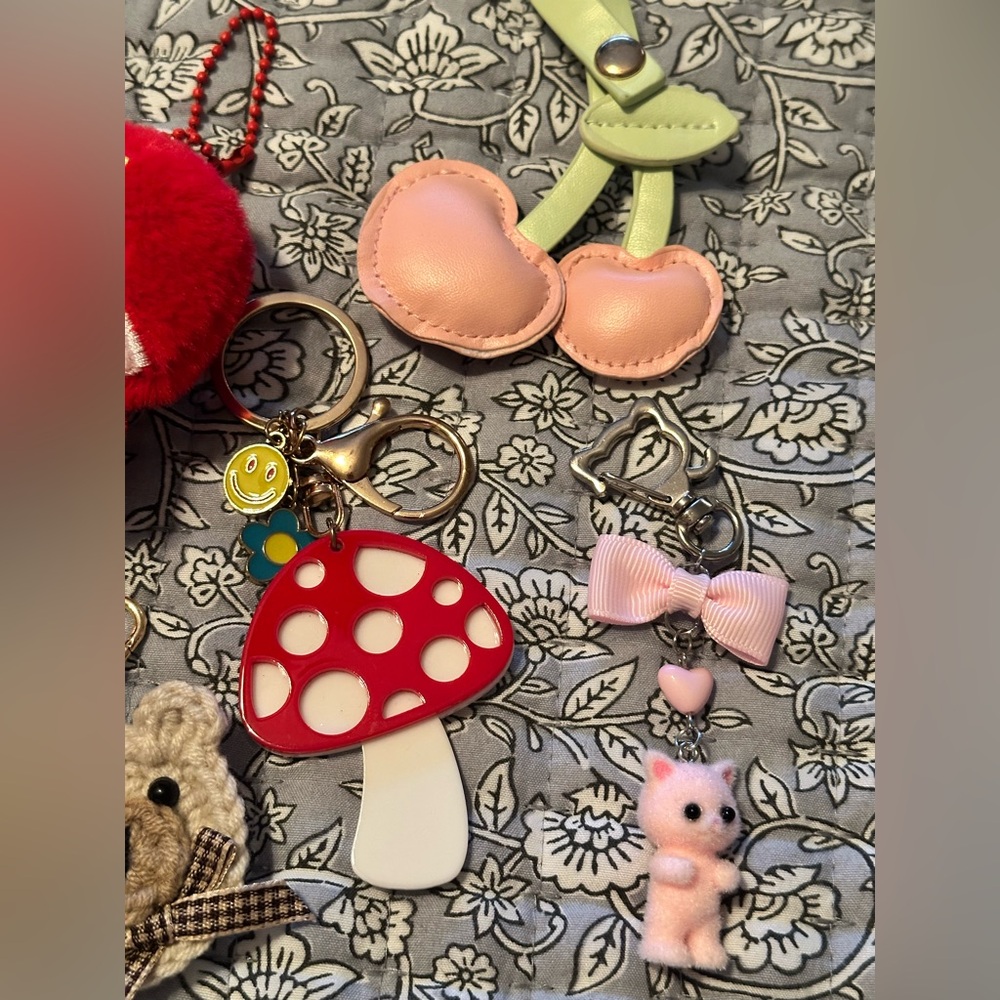 Keychain Bundle - Picture 2 of 3